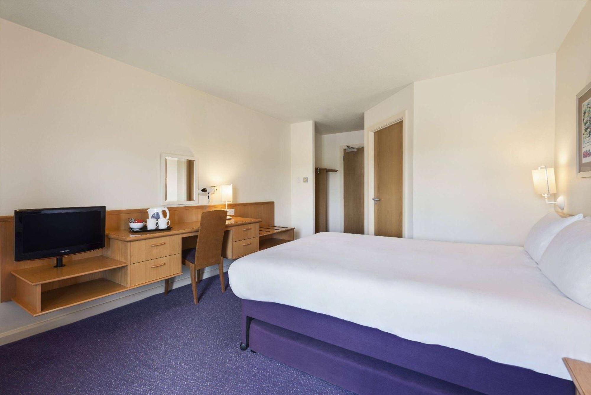 Johnstonebridge Days Inn Lockerbie - Annandale Water מראה חיצוני תמונה